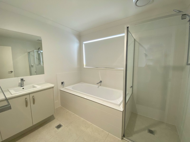 45 Lanier Close, Oxenford QLD 4210