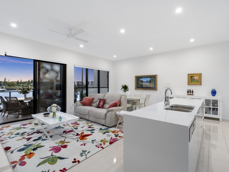 34 Northwater Drive, Hope Island QLD 4212