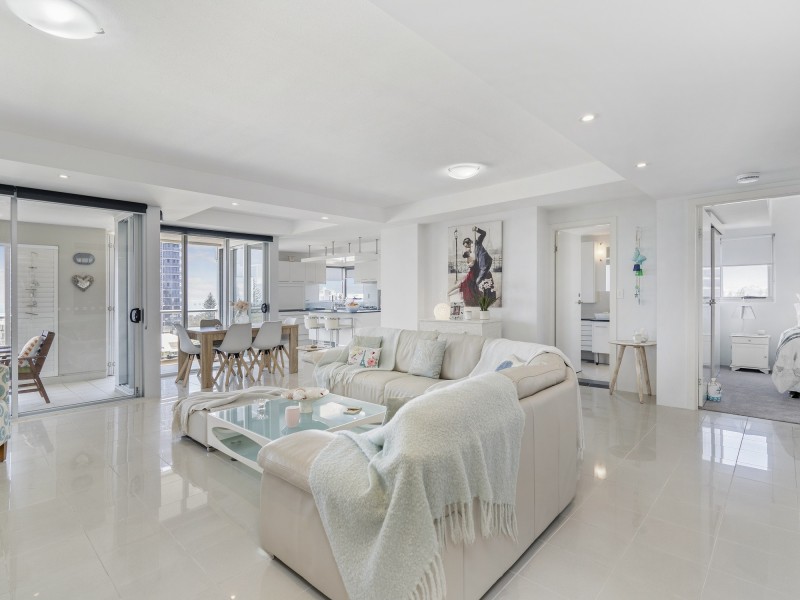 24/19 Mermaid Avenue, Mermaid Beach QLD 4218