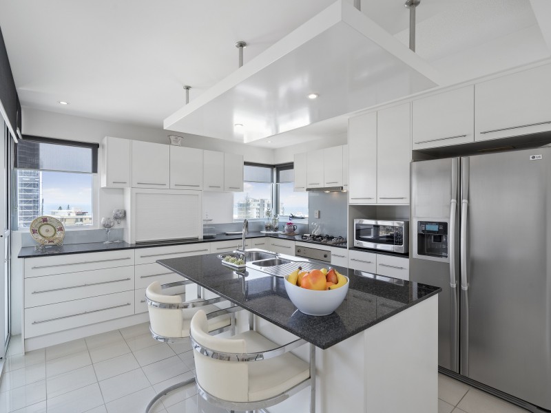 24/19 Mermaid Avenue, Mermaid Beach QLD 4218