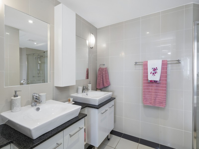 24/19 Mermaid Avenue, Mermaid Beach QLD 4218