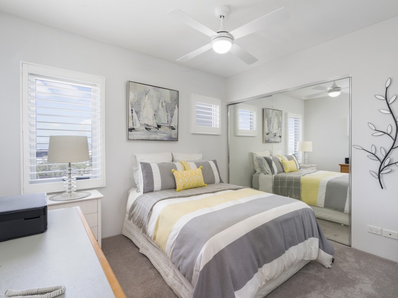 24/19 Mermaid Avenue, Mermaid Beach QLD 4218