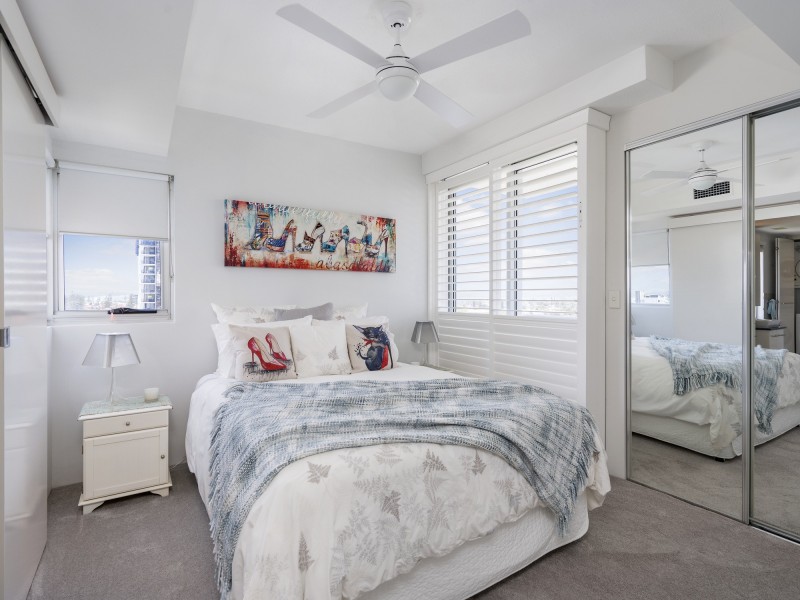 24/19 Mermaid Avenue, Mermaid Beach QLD 4218