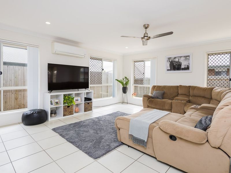 40 Cummings Circuit, Willow Vale QLD 4209