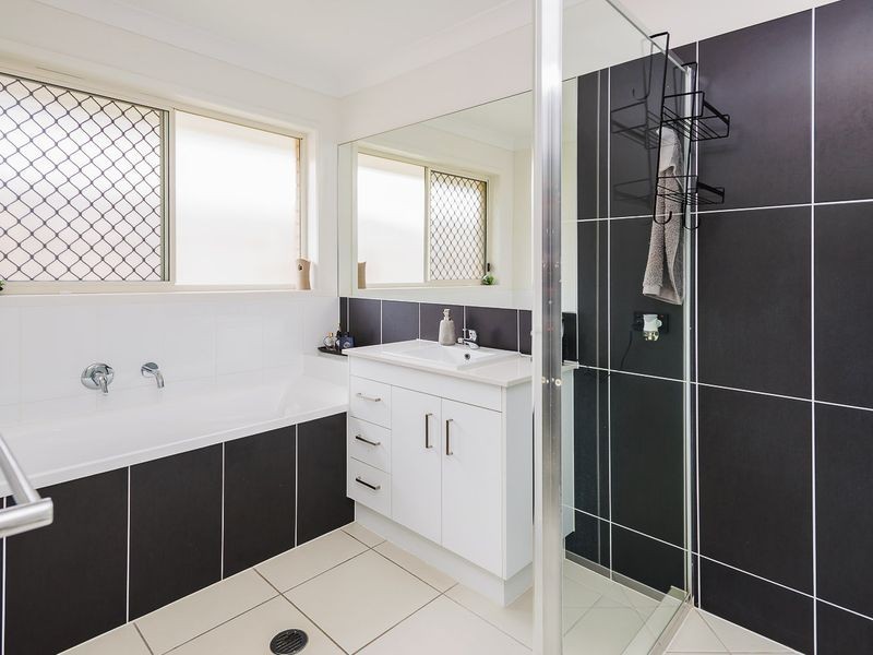 40 Cummings Circuit, Willow Vale QLD 4209