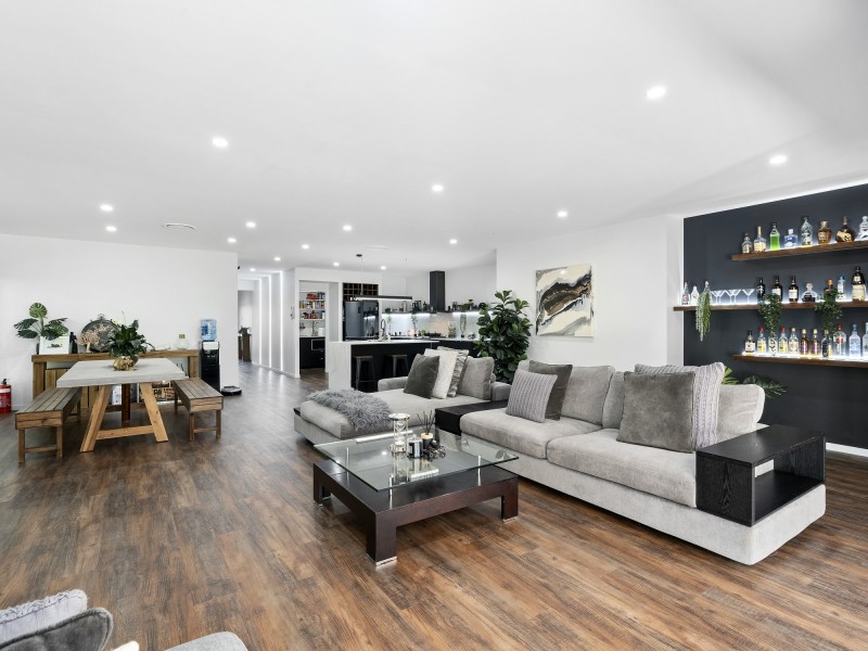 18 Pathfinder Road, Coomera Waters QLD 4209