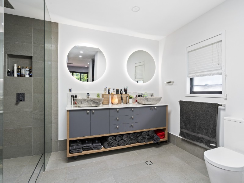 18 Pathfinder Road, Coomera Waters QLD 4209