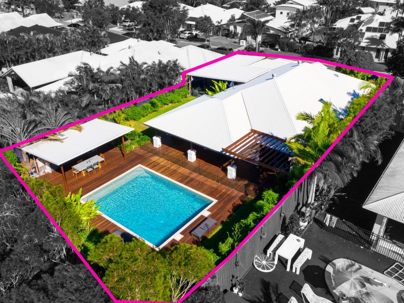 18 Pathfinder Road, Coomera Waters QLD 4209