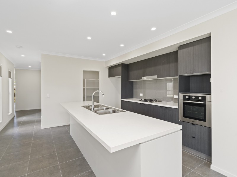 13 Carissa Street, Coomera QLD 4209