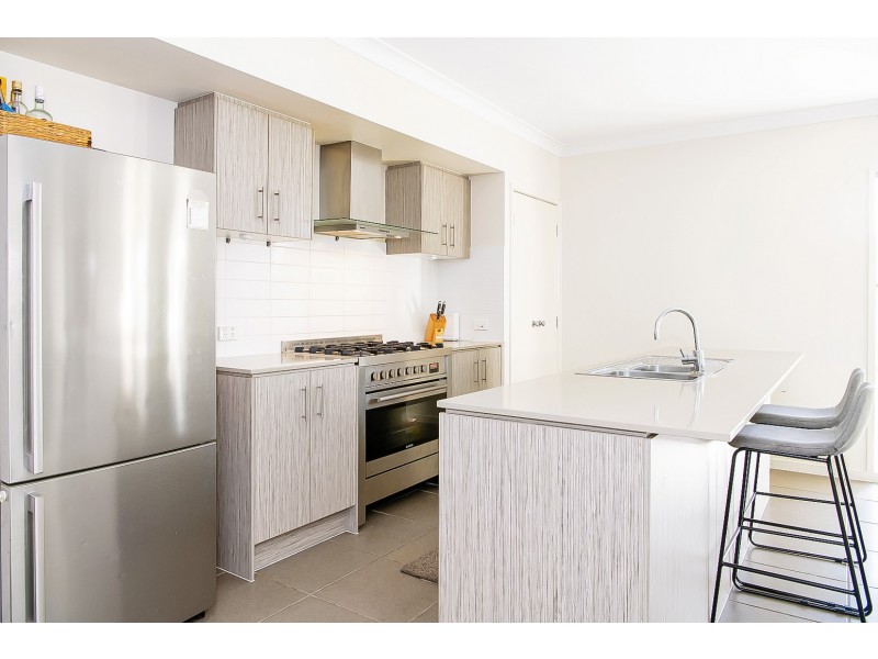 17 Severn Street, Coomera QLD 4209