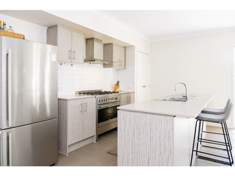 17 Severn Street, Coomera QLD 4209