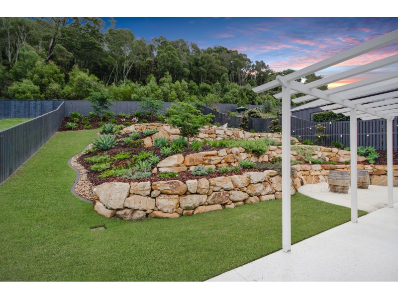 36 Summerstone Place, Maudsland QLD 4210