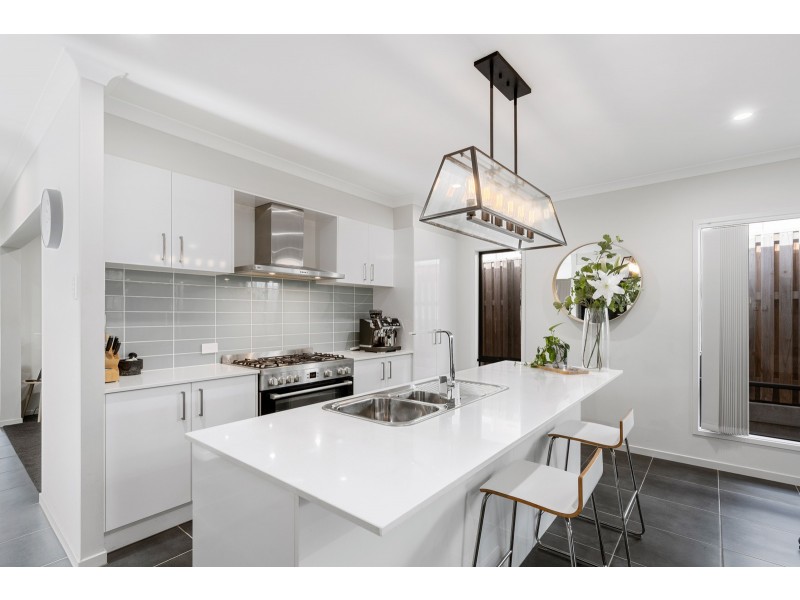 21 Moorinya Circuit, Pimpama QLD 4209