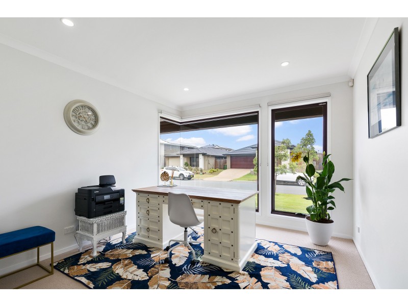 23 Whitsunday Circuit, Pimpama QLD 4209