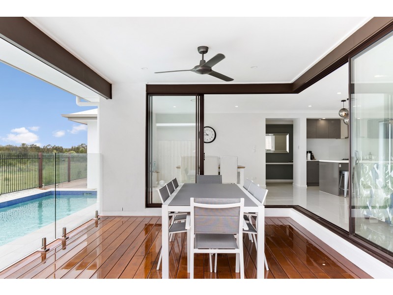 23 Whitsunday Circuit, Pimpama QLD 4209
