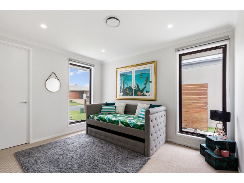 23 Whitsunday Circuit, Pimpama QLD 4209