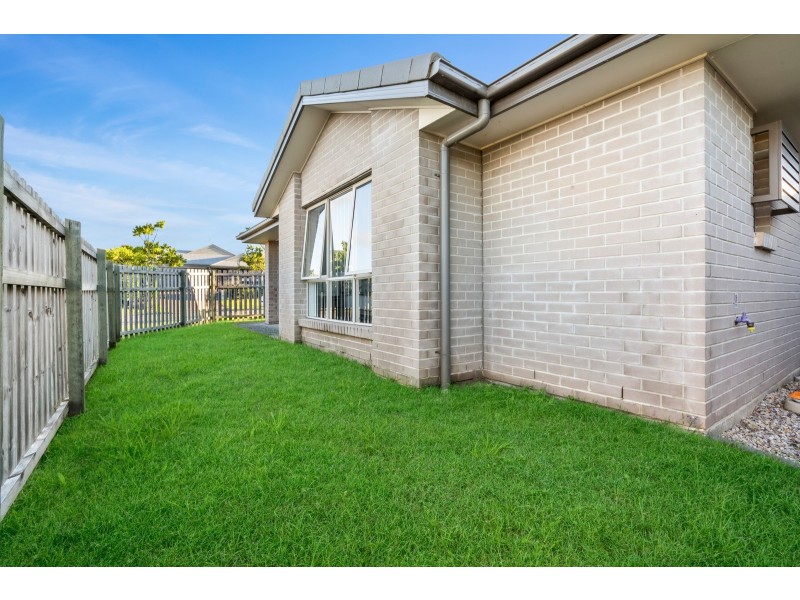 2 Carnarvon Court, Pimpama QLD 4209