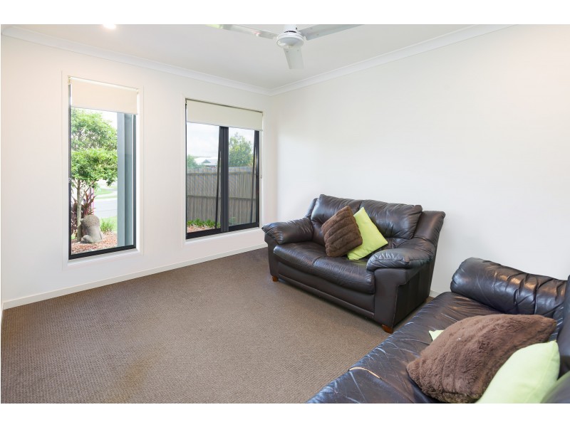55 Ningaloo Drive, Pimpama QLD 4209