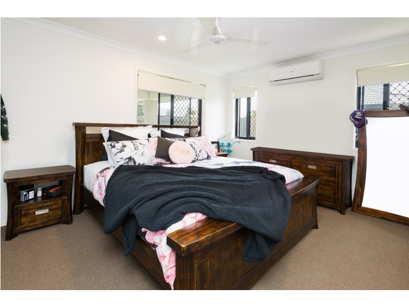 55 Ningaloo Drive, Pimpama QLD 4209