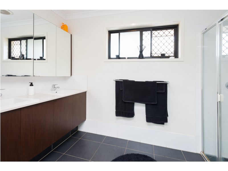 55 Ningaloo Drive, Pimpama QLD 4209