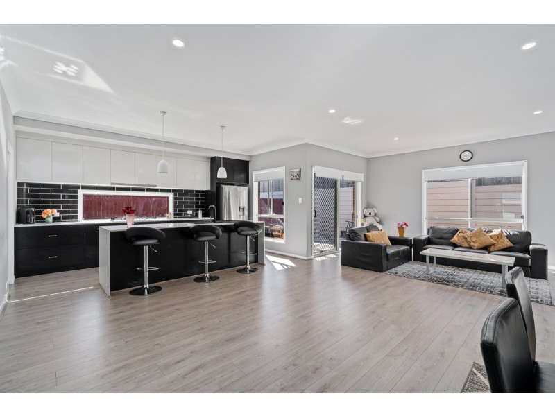 52 Matasha Crescent, Pimpama QLD 4209