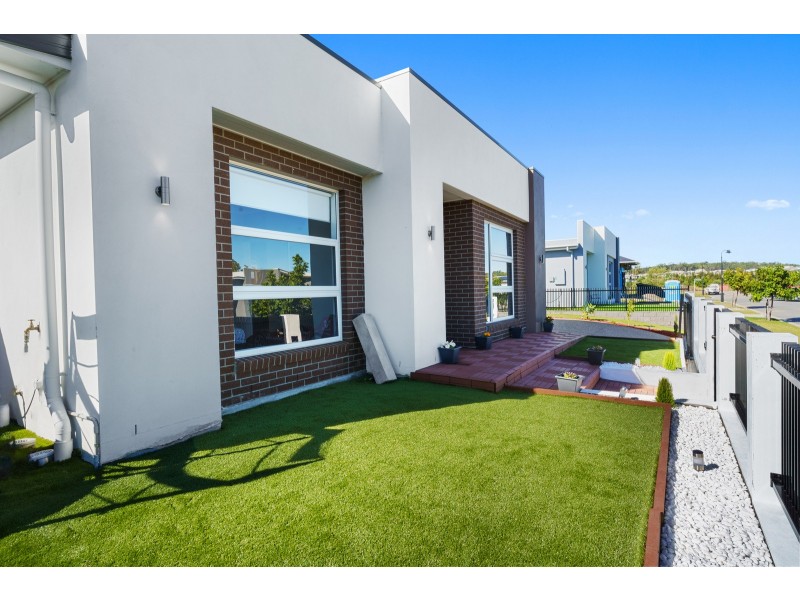 52 Matasha Crescent, Pimpama QLD 4209