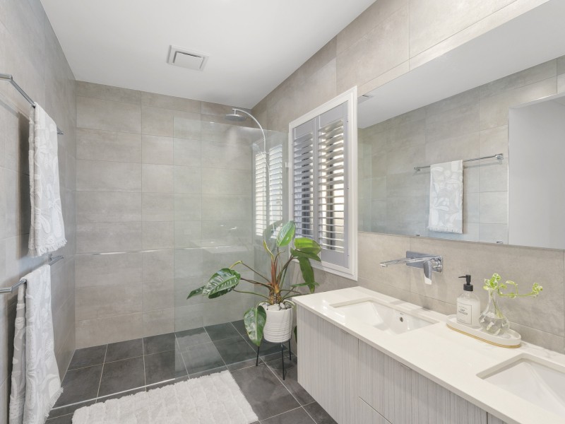 14 Whitsunday Circuit, Pimpama QLD 4209