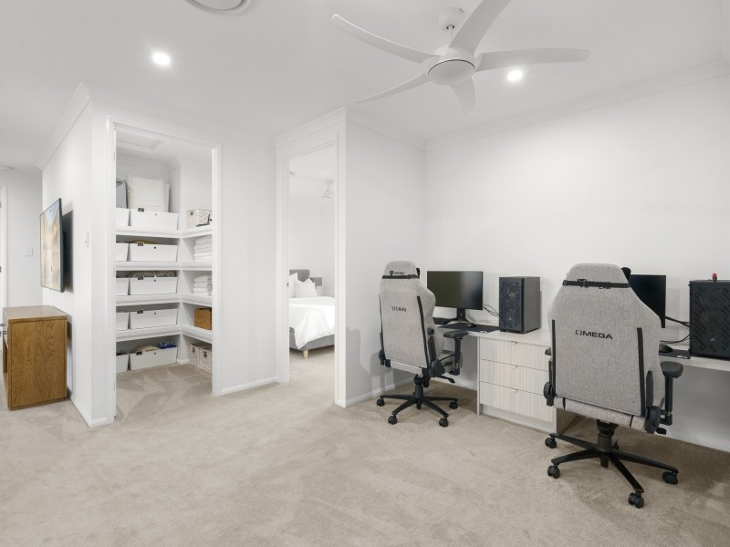 14 Whitsunday Circuit, Pimpama QLD 4209