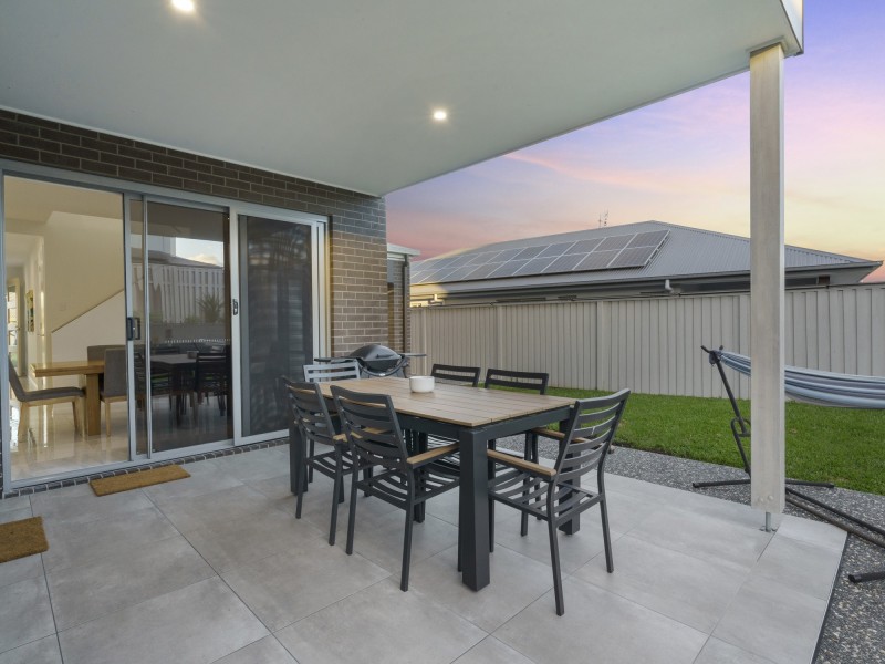 14 Whitsunday Circuit, Pimpama QLD 4209