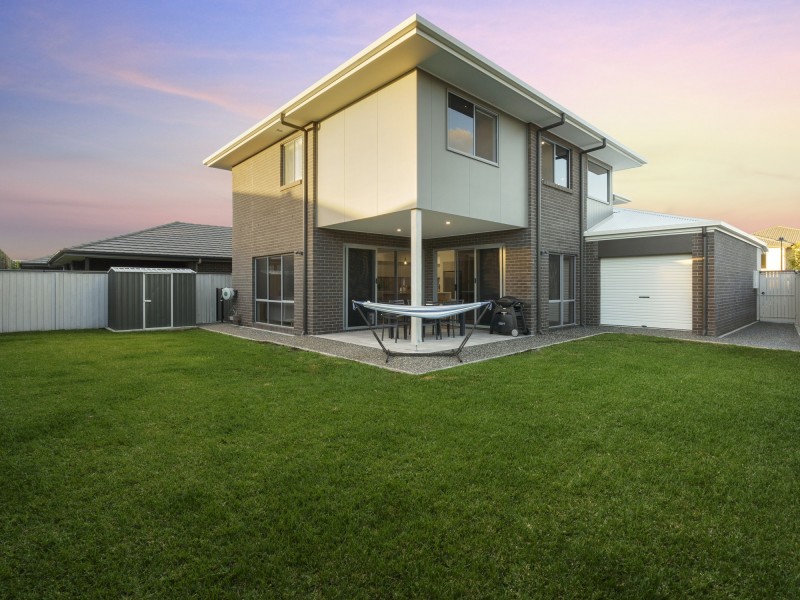 14 Whitsunday Circuit, Pimpama QLD 4209