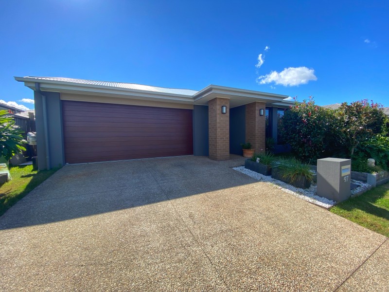 97 Lindeman Circuit, Pimpama QLD 4209