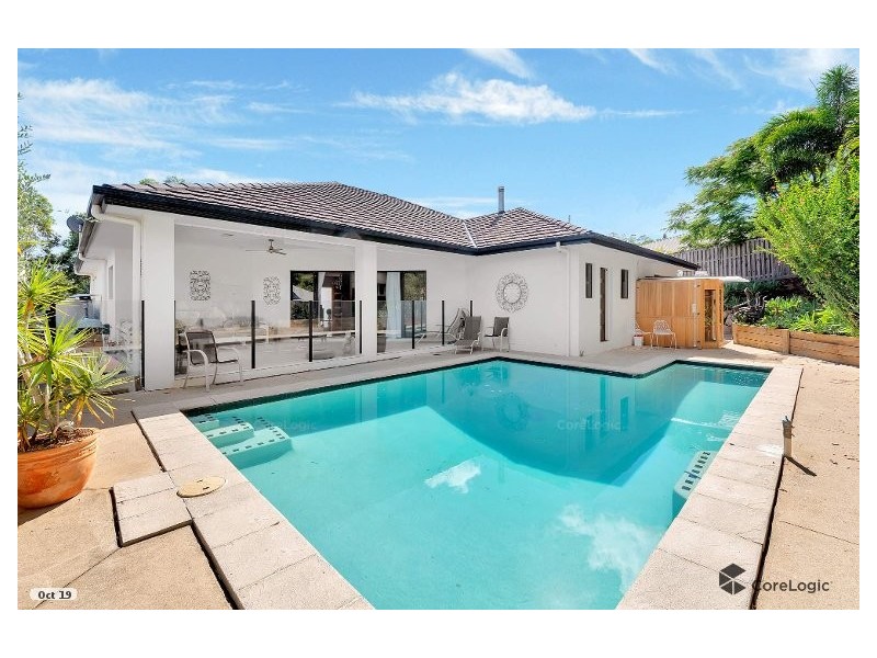4 Yarra Place, Pacific Pines QLD 4211