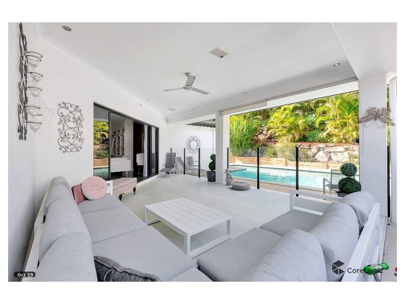 4 Yarra Place, Pacific Pines QLD 4211