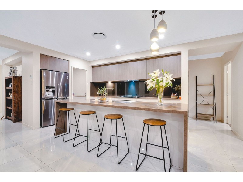 9 Beilby Crescent, Pimpama QLD 4209