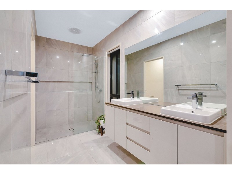 9 Beilby Crescent, Pimpama QLD 4209