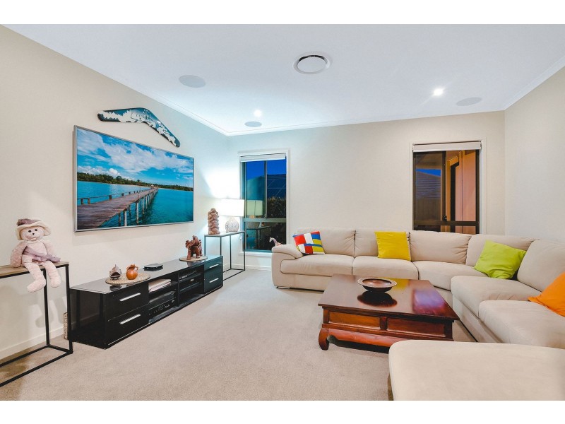 9 Beilby Crescent, Pimpama QLD 4209