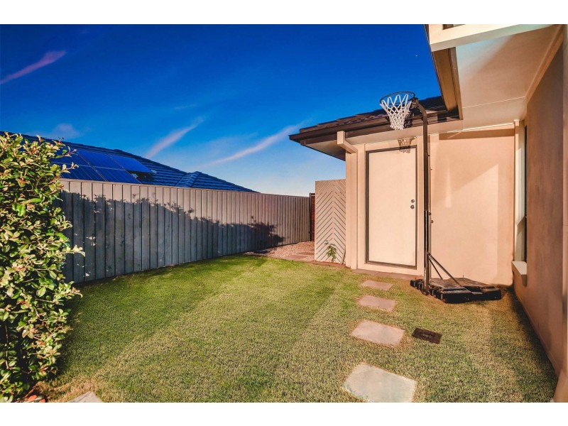 9 Beilby Crescent, Pimpama QLD 4209