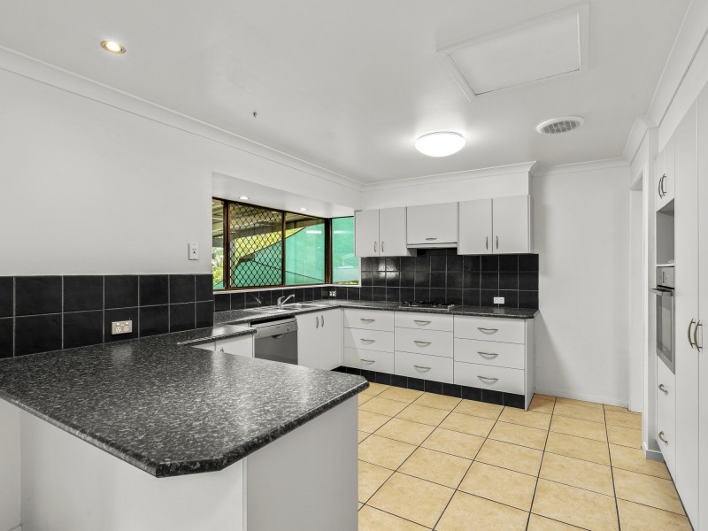 21 Barradine Crescent, Helensvale QLD 4212