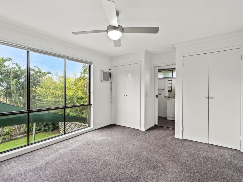 21 Barradine Crescent, Helensvale QLD 4212