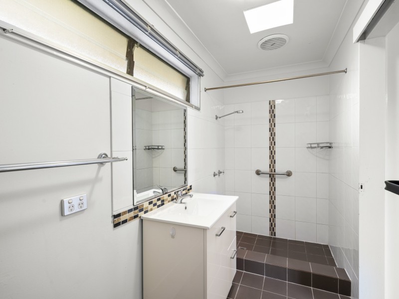 21 Barradine Crescent, Helensvale QLD 4212