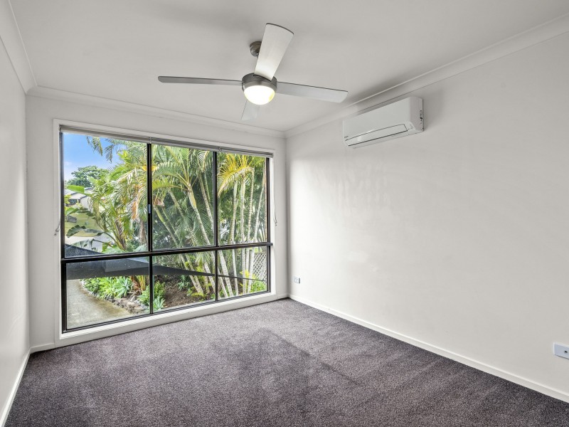 21 Barradine Crescent, Helensvale QLD 4212