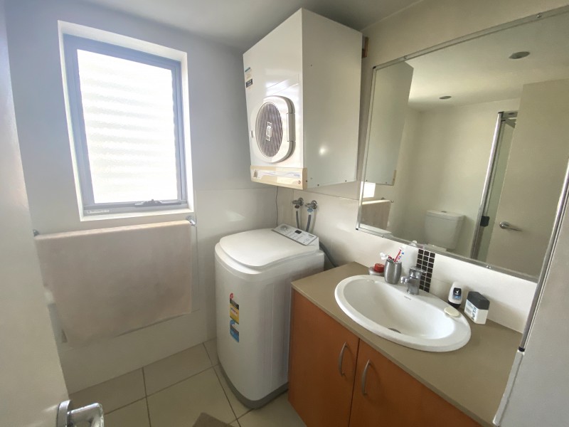 1/7 Phillip Street, Labrador QLD 4215