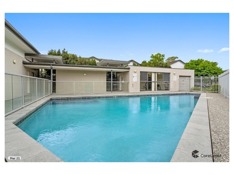 13/2 Jefferson Court, Upper Coomera QLD 4209