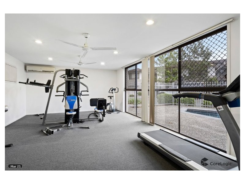 13/2 Jefferson Court, Upper Coomera QLD 4209