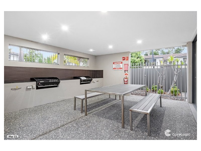 13/2 Jefferson Court, Upper Coomera QLD 4209