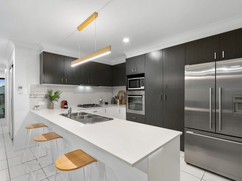 21 Gresswell Crescent, Upper Coomera QLD 4209