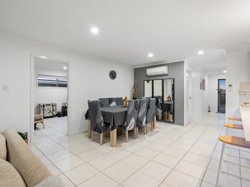 21 Gresswell Crescent, Upper Coomera QLD 4209