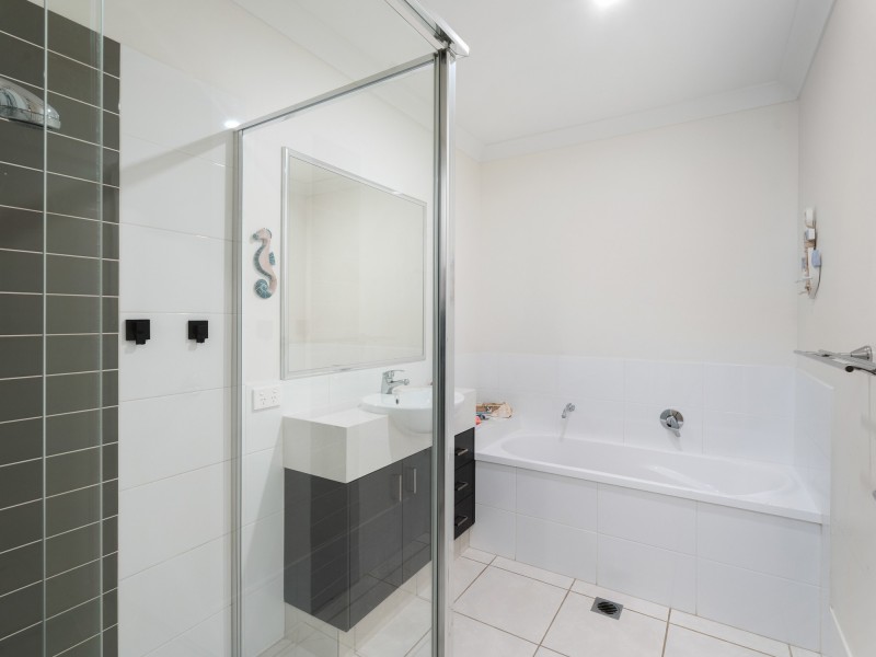 21 Gresswell Crescent, Upper Coomera QLD 4209