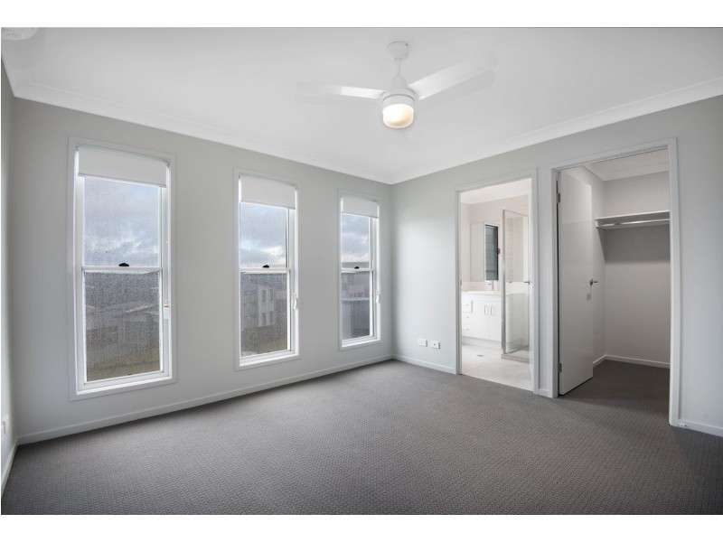 29 Meander Circuit, Holmview QLD 4207