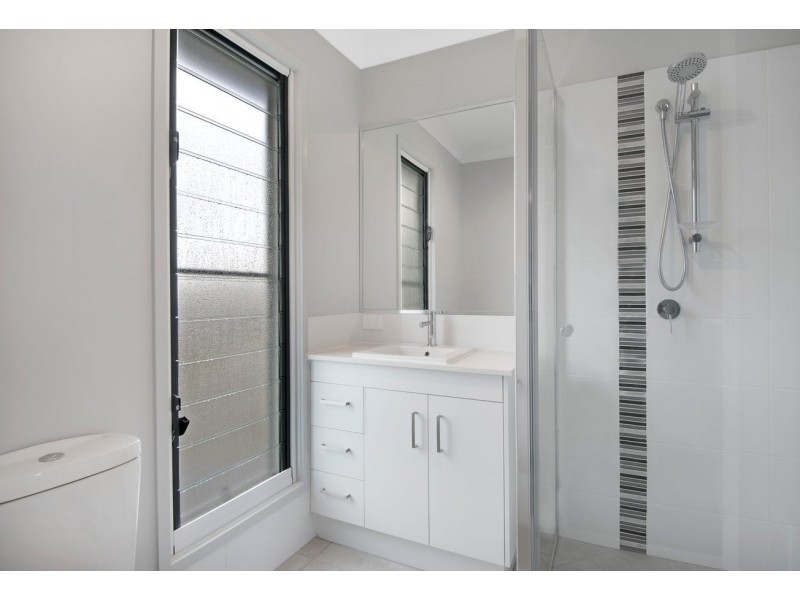 29 Meander Circuit, Holmview QLD 4207